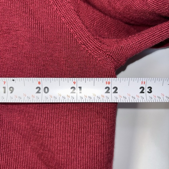 Bloomingdale's Merino Wool V Neck Sweater Red Knit Pullover Size M - Picture 3 of 6